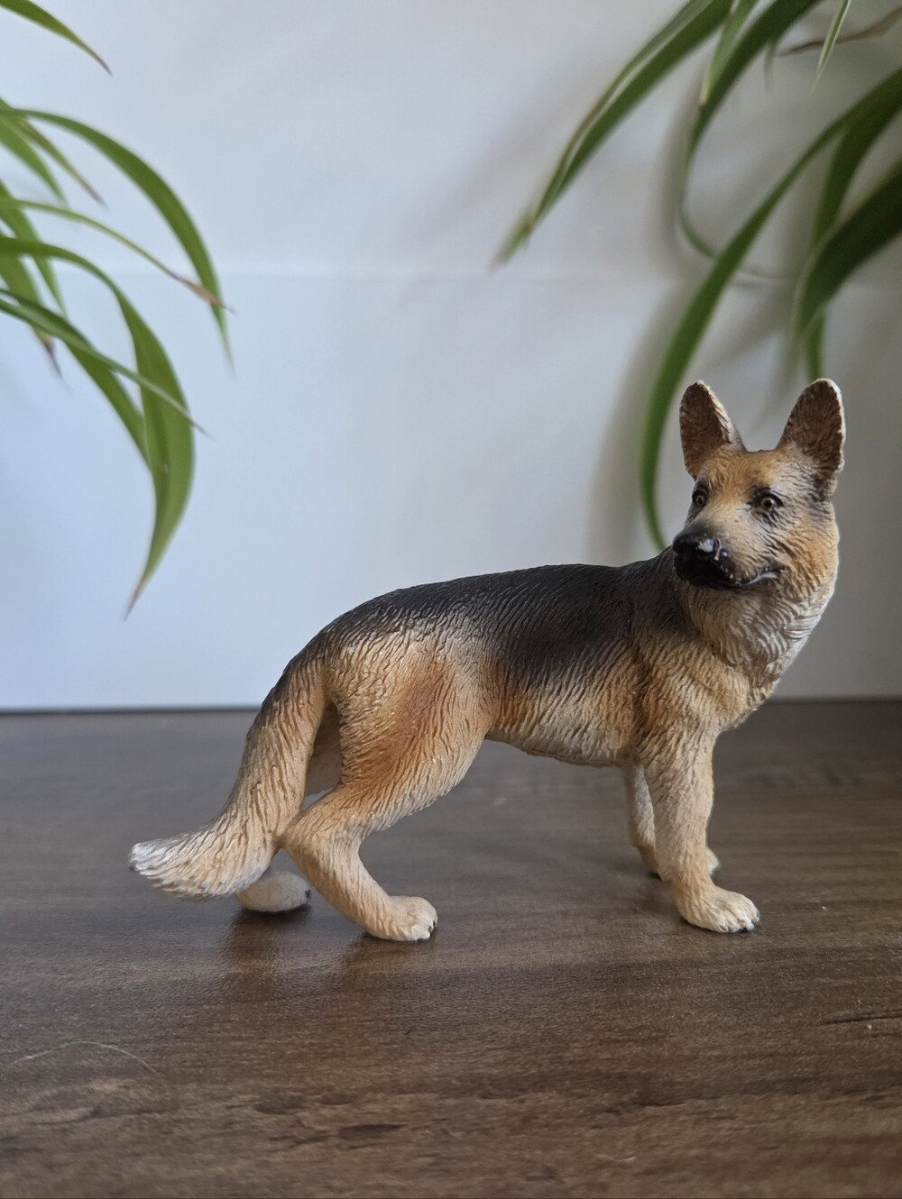 Rare Schleich Retired German Shepherd Dog